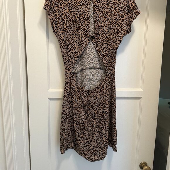 Reformation Lena Dress in Bengal - Picture 3 of 4